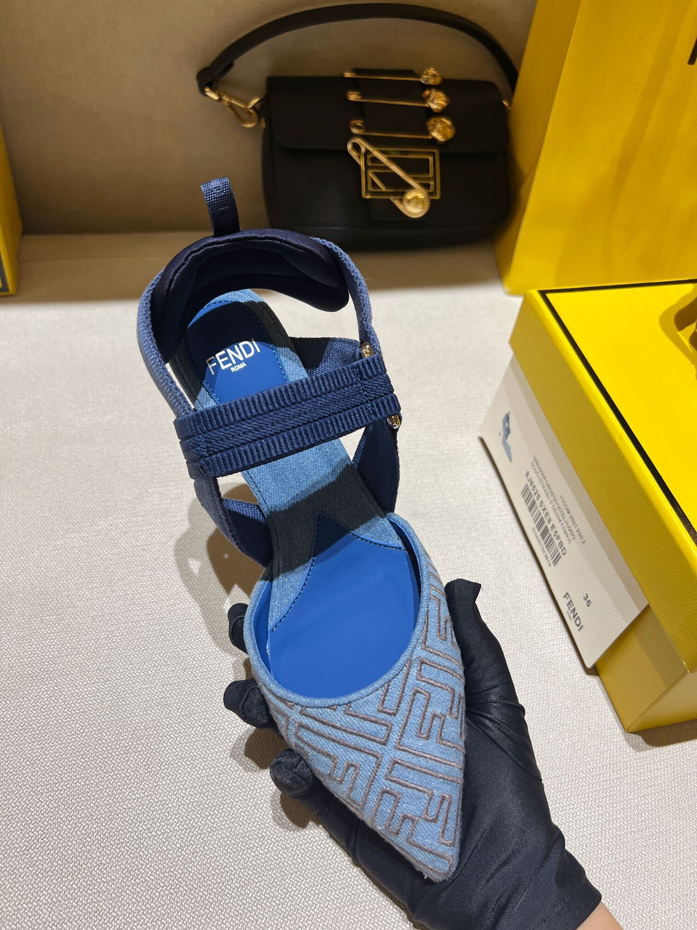 Fendi Colibri Pumps