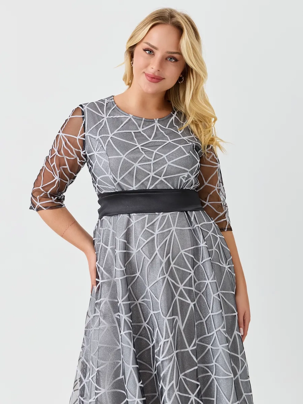 Платье вечернее блестящее