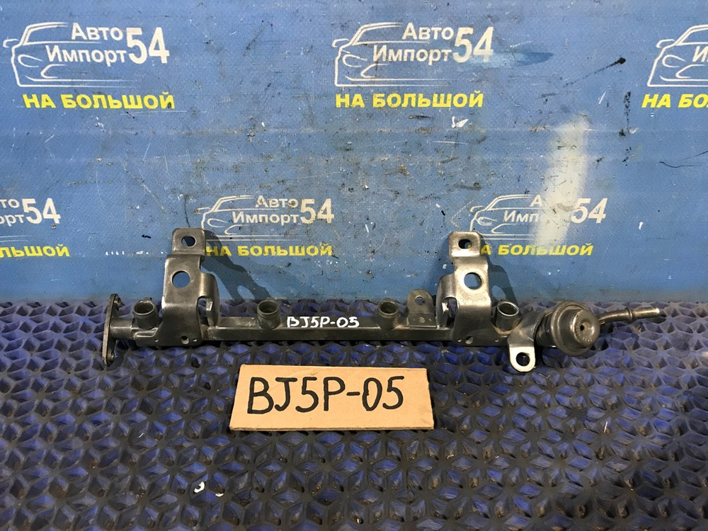 Топливная рейка MAZDA FAMILIA 2000