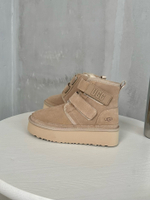 UGG Mini Hi Platform Velcro 2 Beige