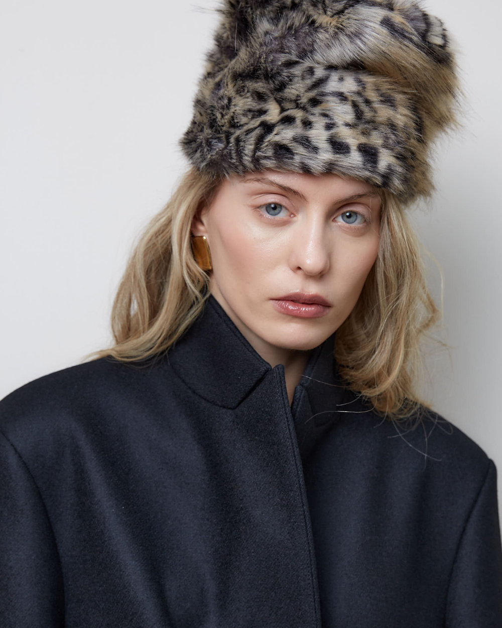 Пальто с асимметричным низом из шерсти Гуччи черный