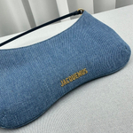 Jacquemus Le Bisou 27 cm