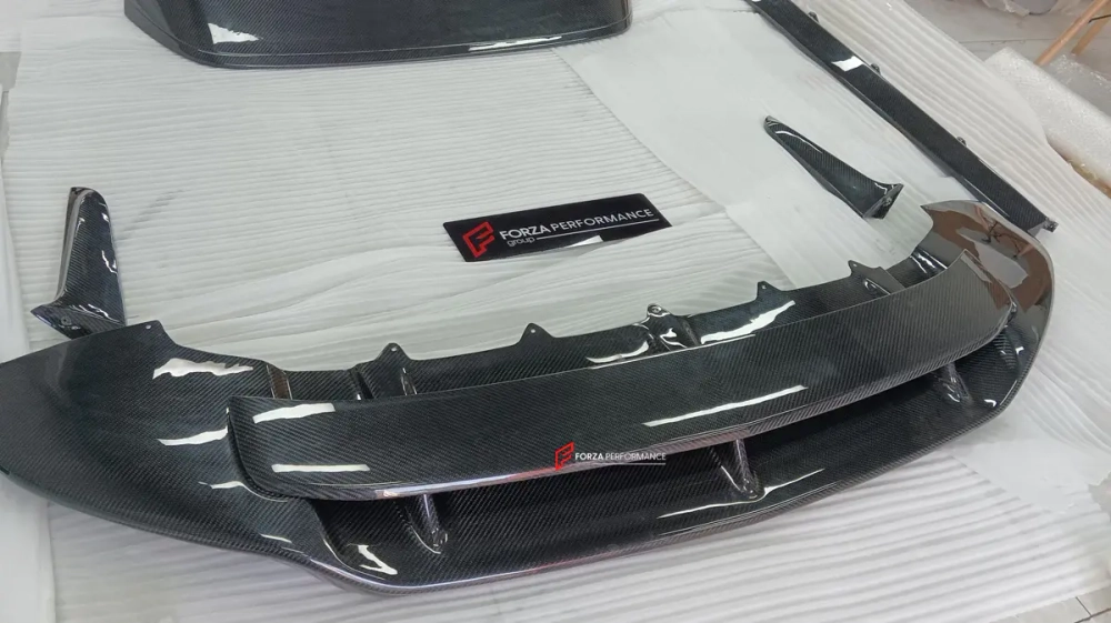 Карбоновый обвес для Bentley Bentayga Рестайлинг 2020+ Бентли Бентайга