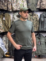 Футболка олива с патчем