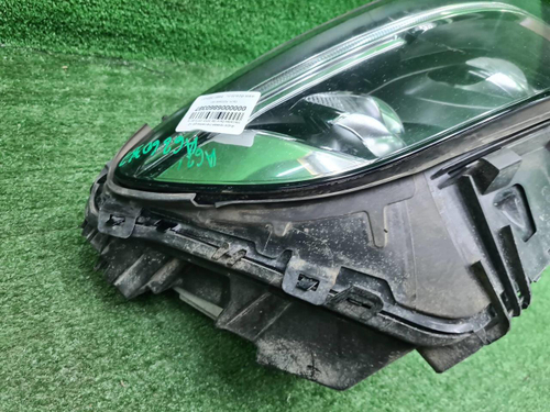 Фара правая Mercedes GLC X253 (2015-2019) LED