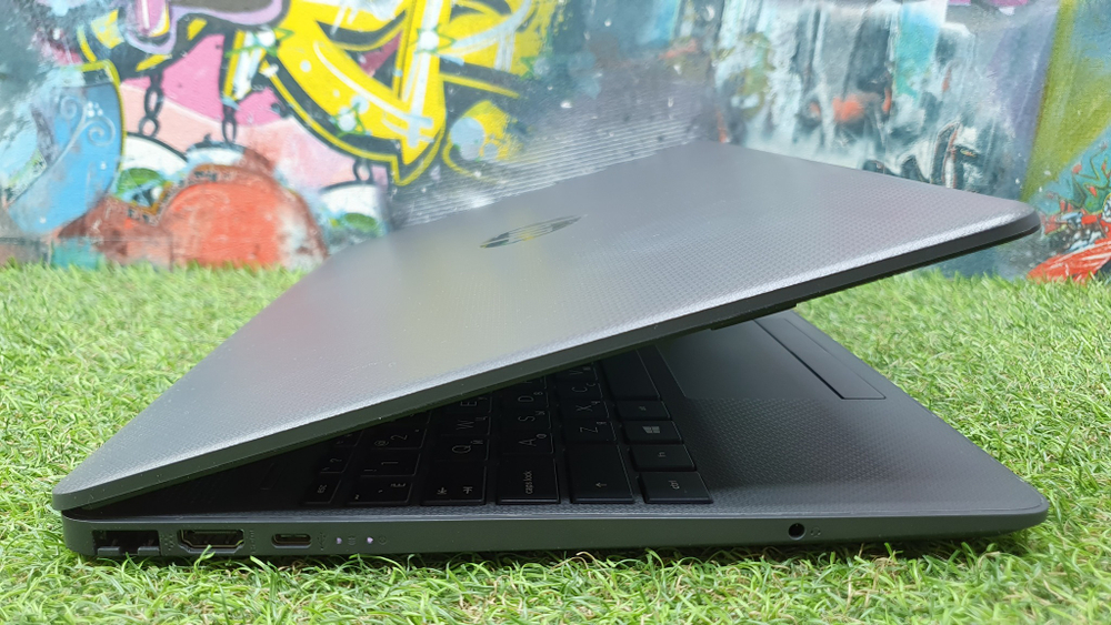 Игровой HP Ryzen 3/8 Gb/Radeon 620 2ГБ/FHD