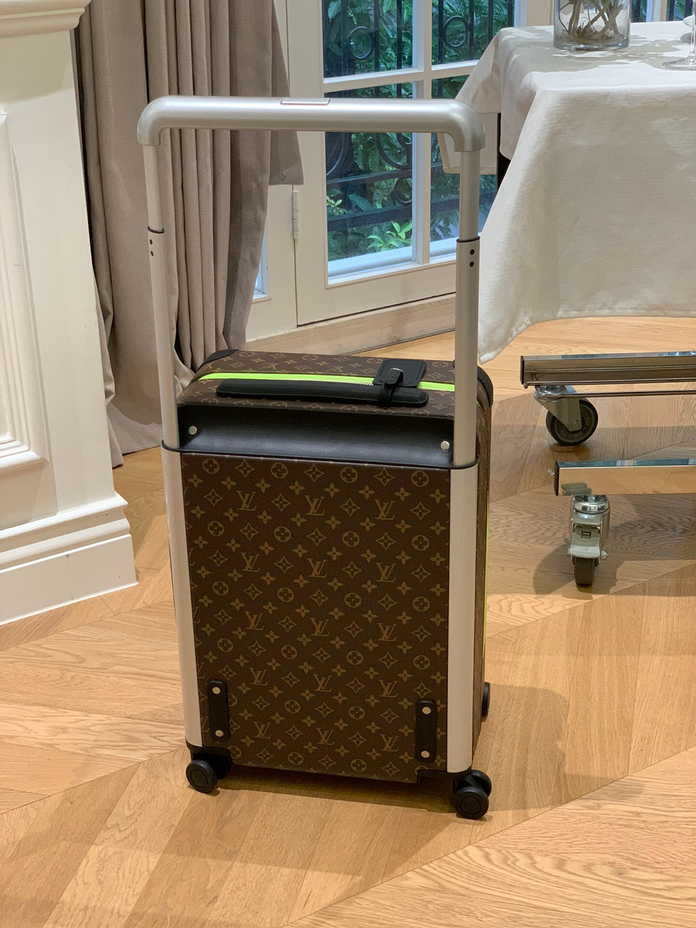 Louis Vuitton Horizon 55