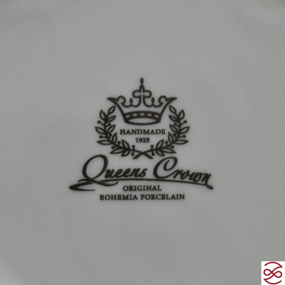 Блюдо квадратное на ножке Queen's Crown Золотая роза 23 см