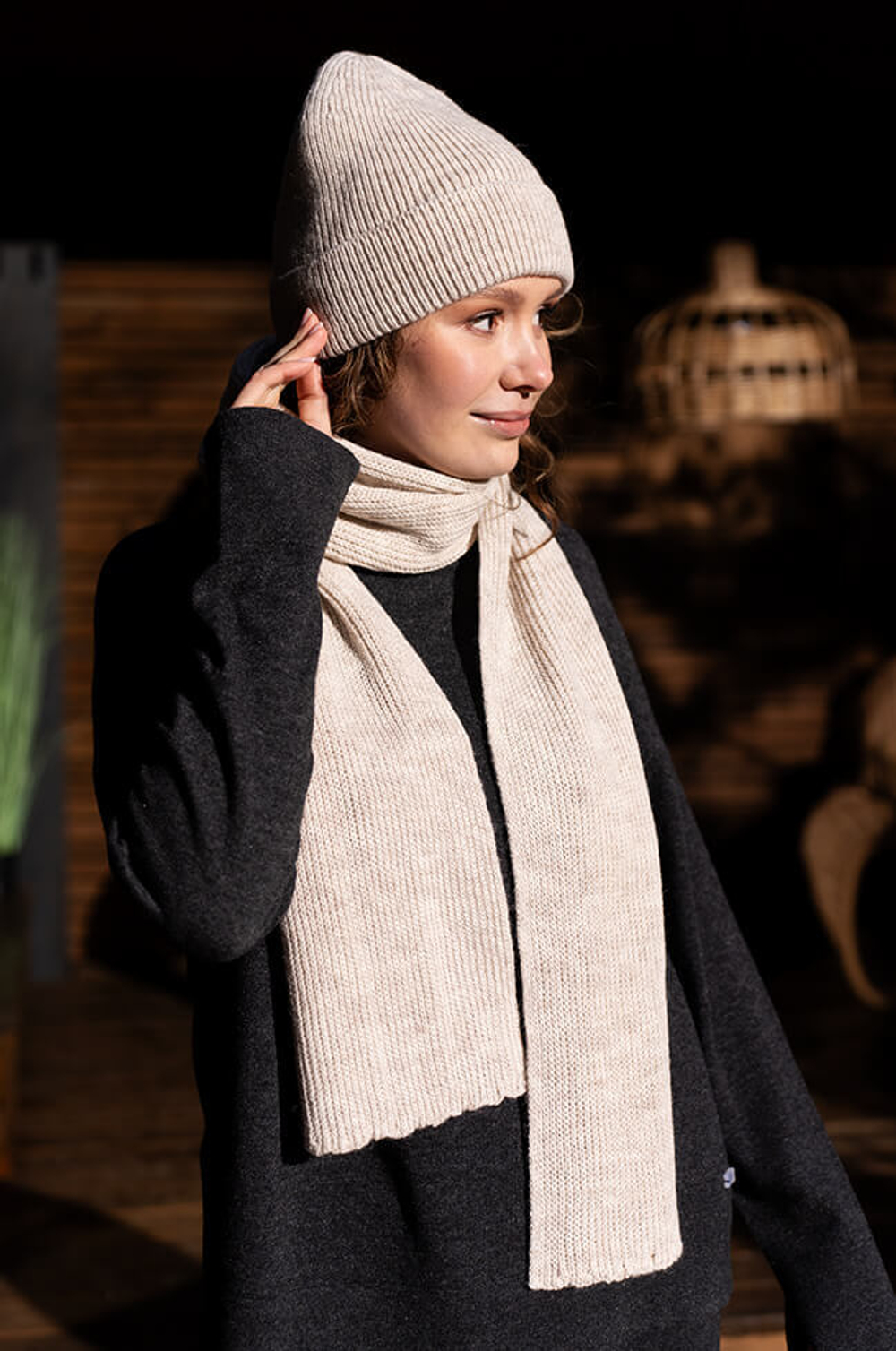 8401 Шапка женская (бежевый)