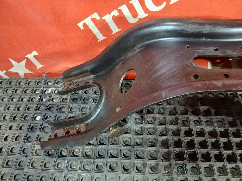 Траверса рамы поперечная