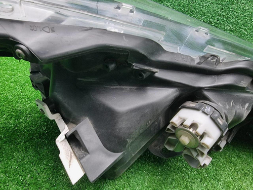 Фара левая Toyota Corolla E160 (2015-2019) LED