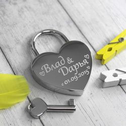 Свадебный замок с гравировкой имен и даты на заказ