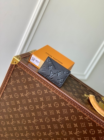 Louis Vuitton Criss Cross Card Holder