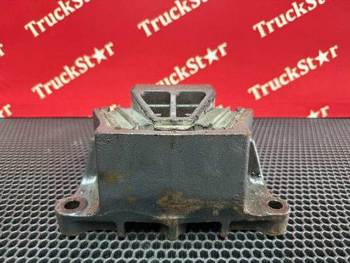 Подушка двигателя задняя