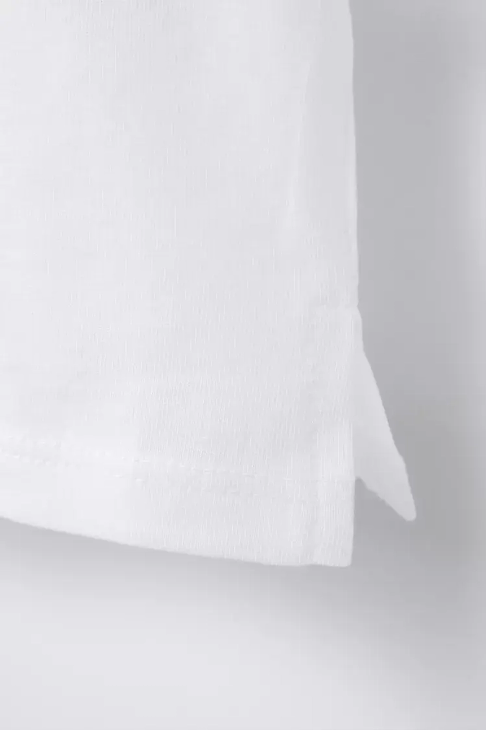 ZARA ФУТБОЛКА С РЕЛЬЕФНОЙ НАДПИСЬЮ, БЕЛЫЙ