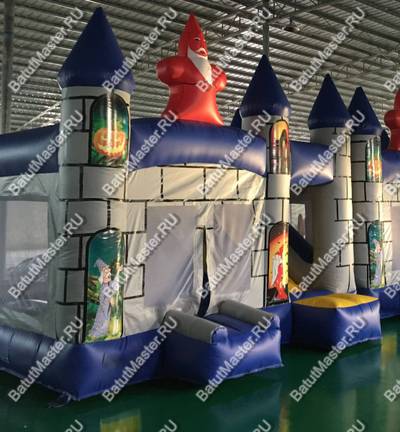 Коммерческий надувной батут "Замок Мерлина", размер 4*4*4 м