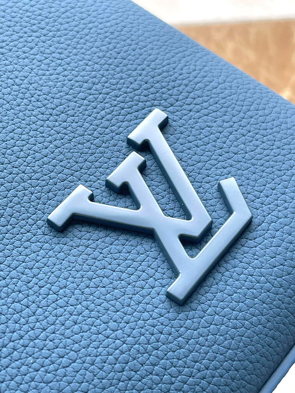 Louis Vuitton Takeoff Pouch