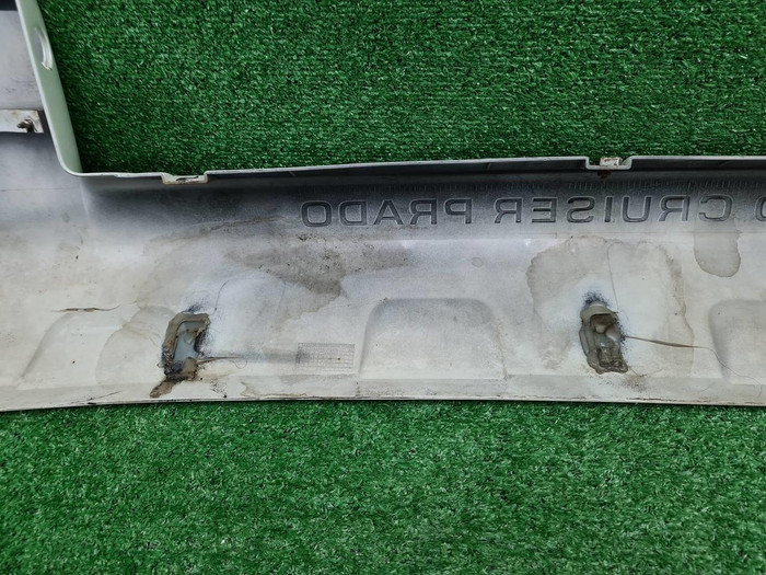 Накладка перед. бампера Toyota LC Prado 150 09-13