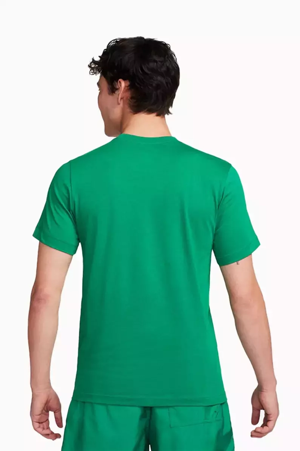 Футболка Nike Sportswear Club