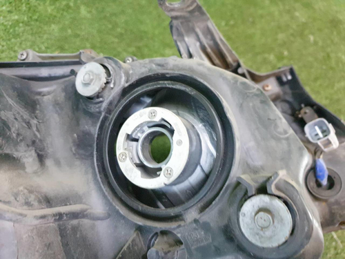 Битая Фара левая Toyota Camry XV50 (2017-2018) LED