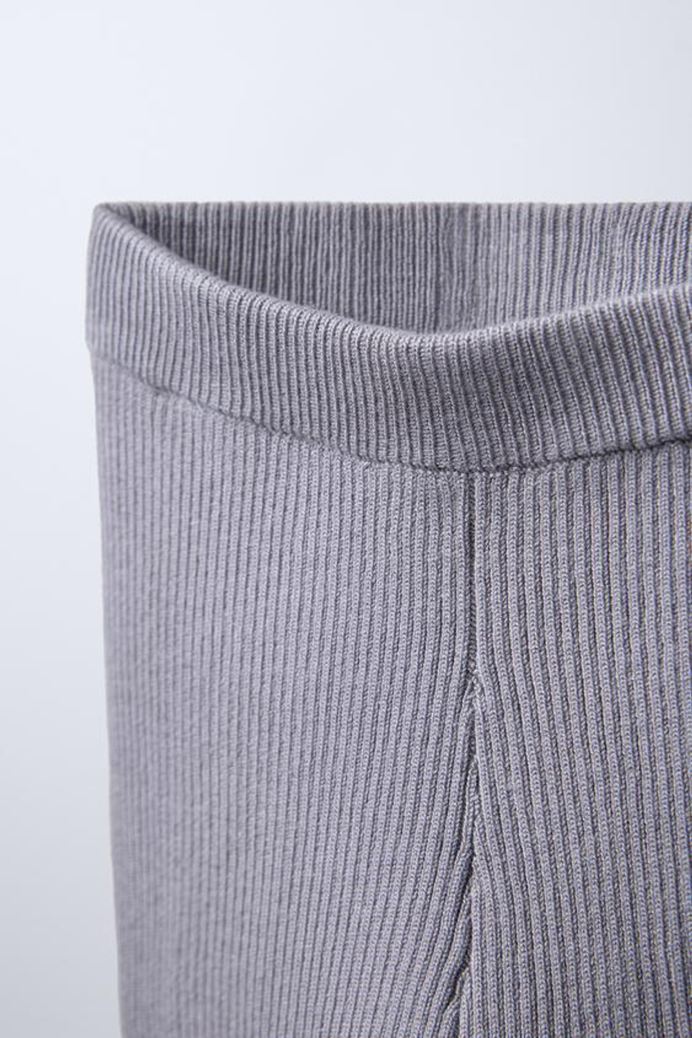 ZARA ЛЕГИНСЫ ИЗ ТРИКОТАЖА В РУБЧИК, СЕРО-СИНИЙ