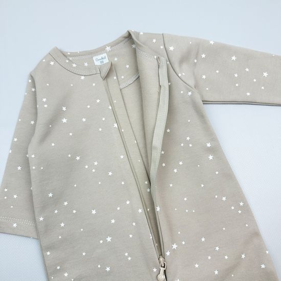 Комбинезон из футера с начесом, Свет звезд на бежевом