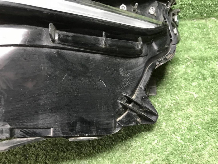 Фара левая Lexus ES 7 (2018-2021) LED