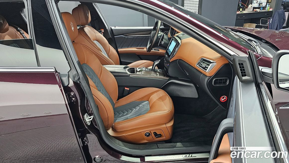 Maserati Ghibli 3.0 GranLusso (12.2020)