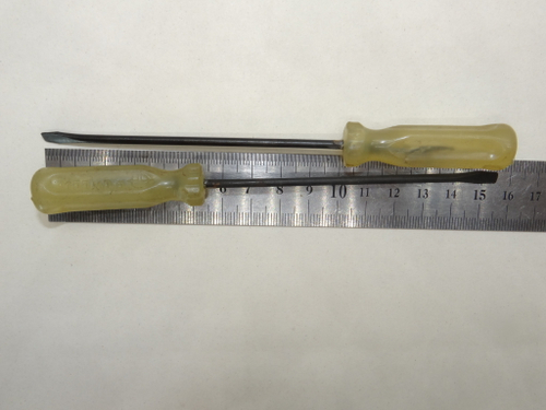 Отвертка шлицевая плоская (минусовая) 155х4х0.6мм (Пластиковая ручка) СССР