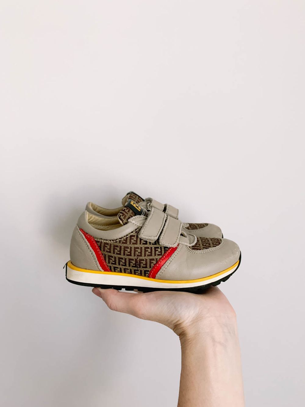 Кроссовки Fendi