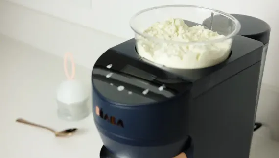 Машина для приготовления детской смеси Beaba Milkeo Plus