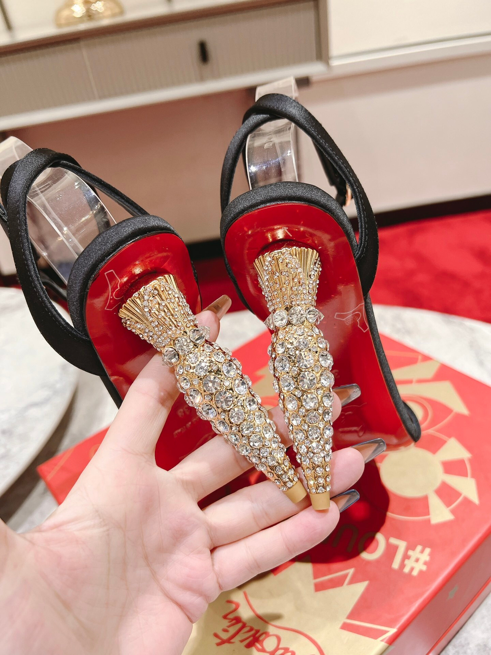 Christian Louboutin Lipstrass Queen 10 cm