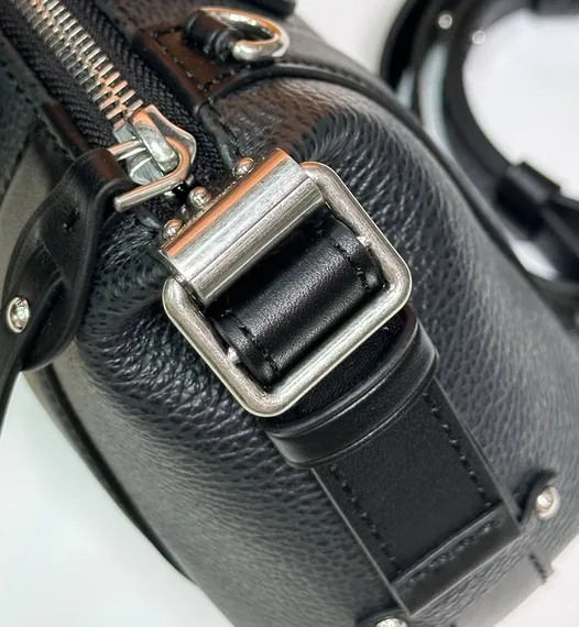 Сумка Louis Vuitton Biker, черный
