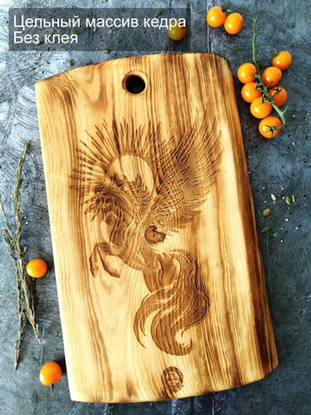 Разделочная доска из спила Сибирского кедра Лошадь