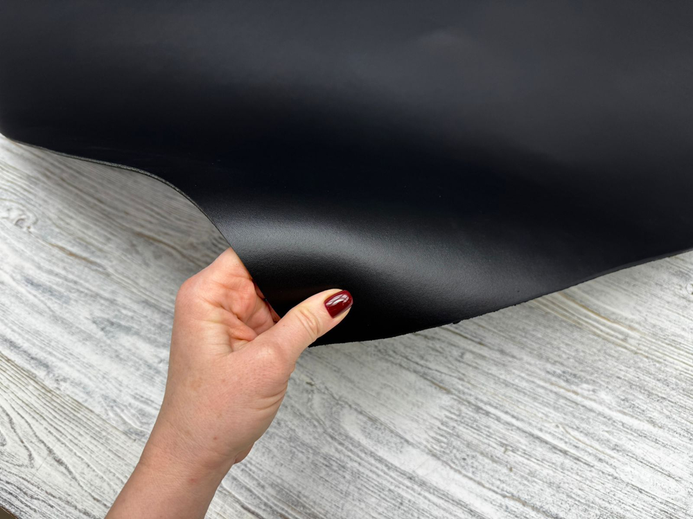 Ременная кожа Matt Nero (2,5+ мм), цв. Черный
