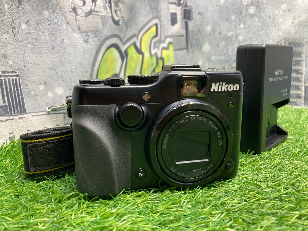Nikon Coolpix P7100