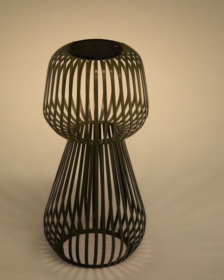 Настольная лампа Reiba металл зеленого цвета на солнечной батарее