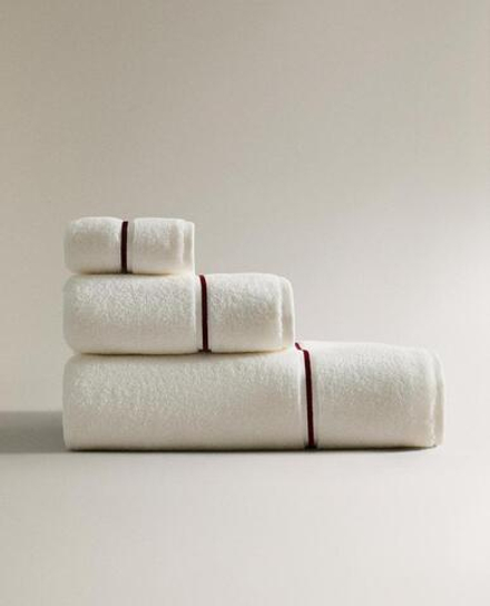 ZARA HOME БАННОЕ ПОЛОТЕНЦЕ С ВЫШИТЫМ КРАЕМ, БОРДОВЫЙ