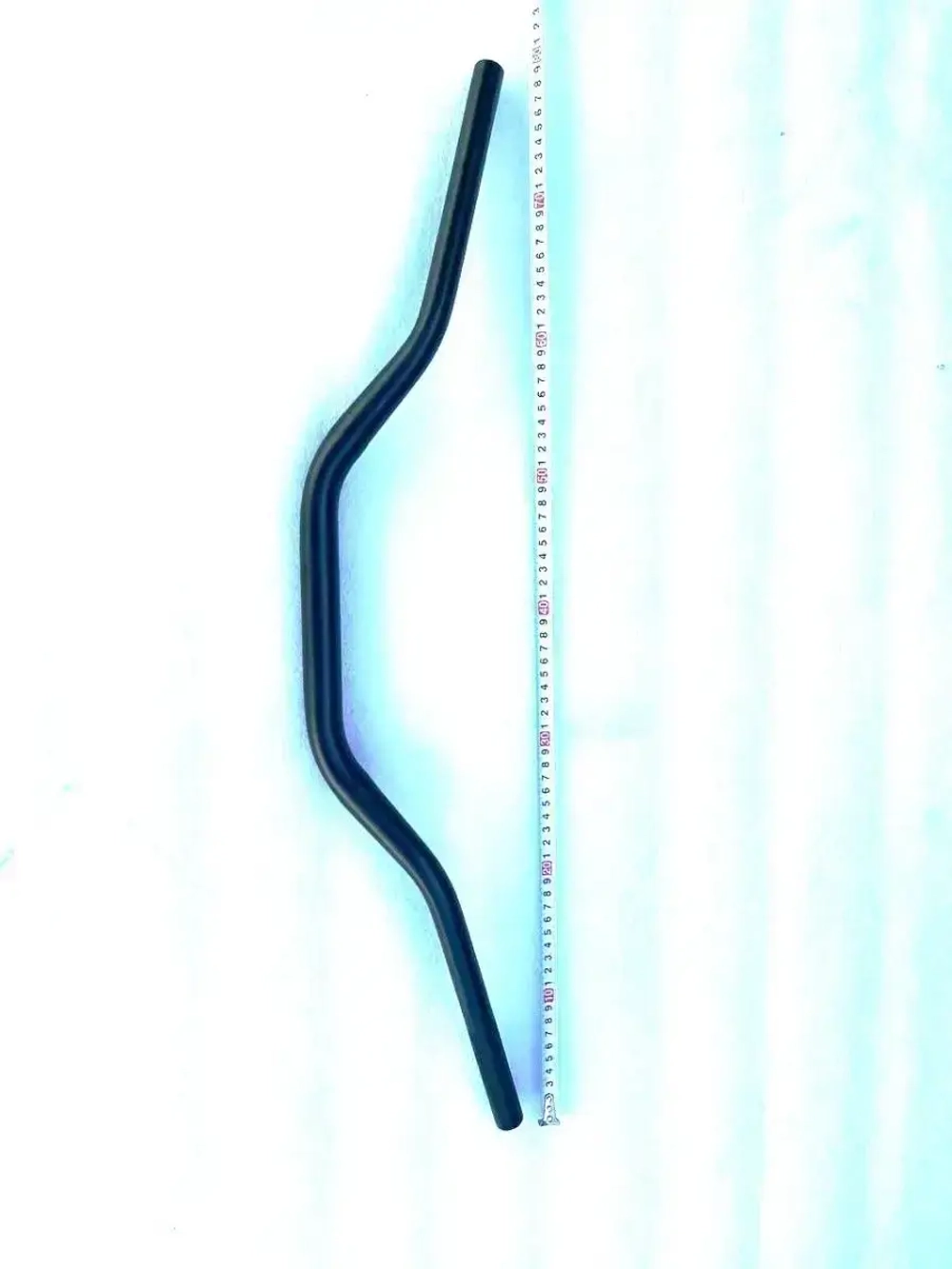 Руль алюминиевый для мотоцикла эндуро 28 мм.