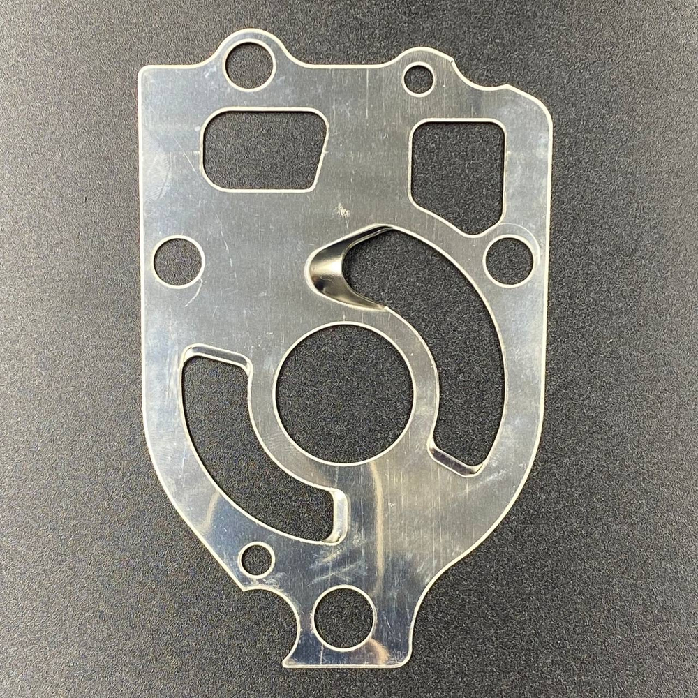 Пластина помпы охлаждения Mercury/Mercruiser 110-200 2.5L (Kacawa)