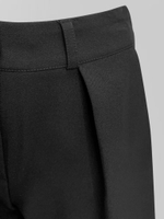 Шорты классические короткие с защипами спереди