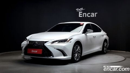Lexus ES300h 7 Generation Luxury Plus (02.2022)
