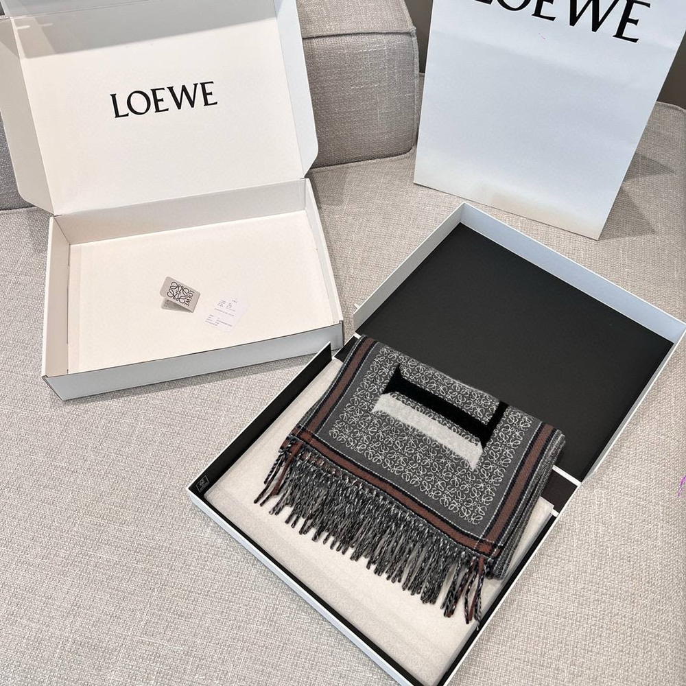 Шарф Loewe