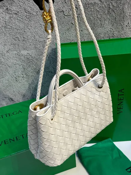 Сумка Bottega Veneta Andiamo белый
