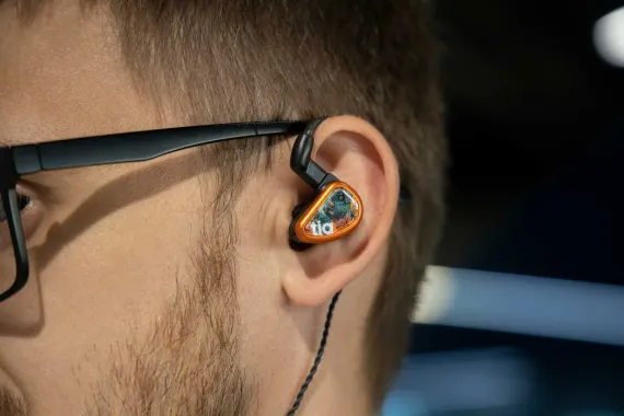 64 Audio Fourte