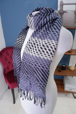 Палантин лаконичный