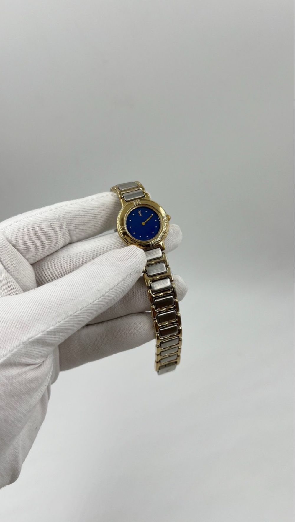 Часы Yves Saint Laurent (только онлайн)