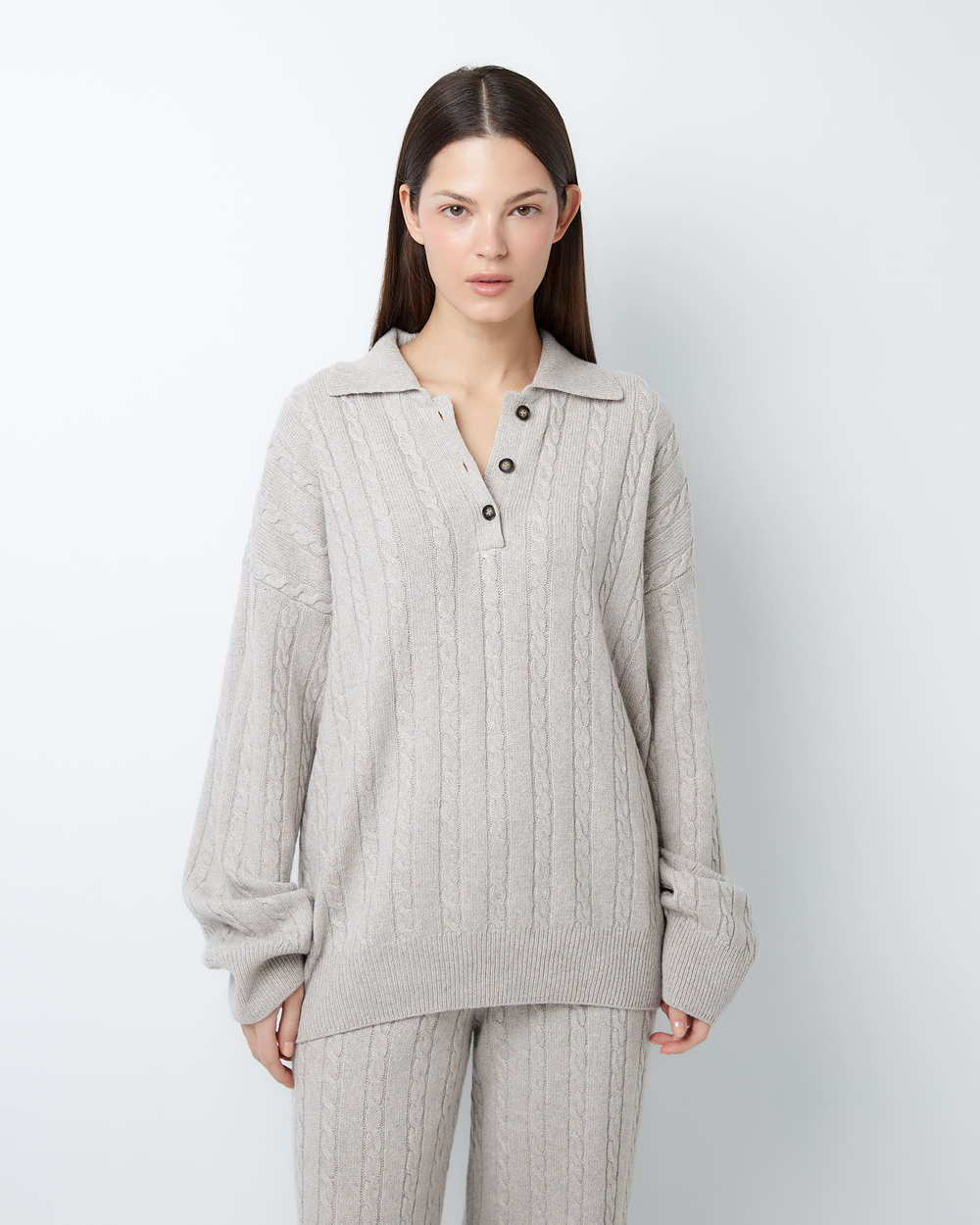 Поло объемного кроя из смесового кашемира серо-бежевый