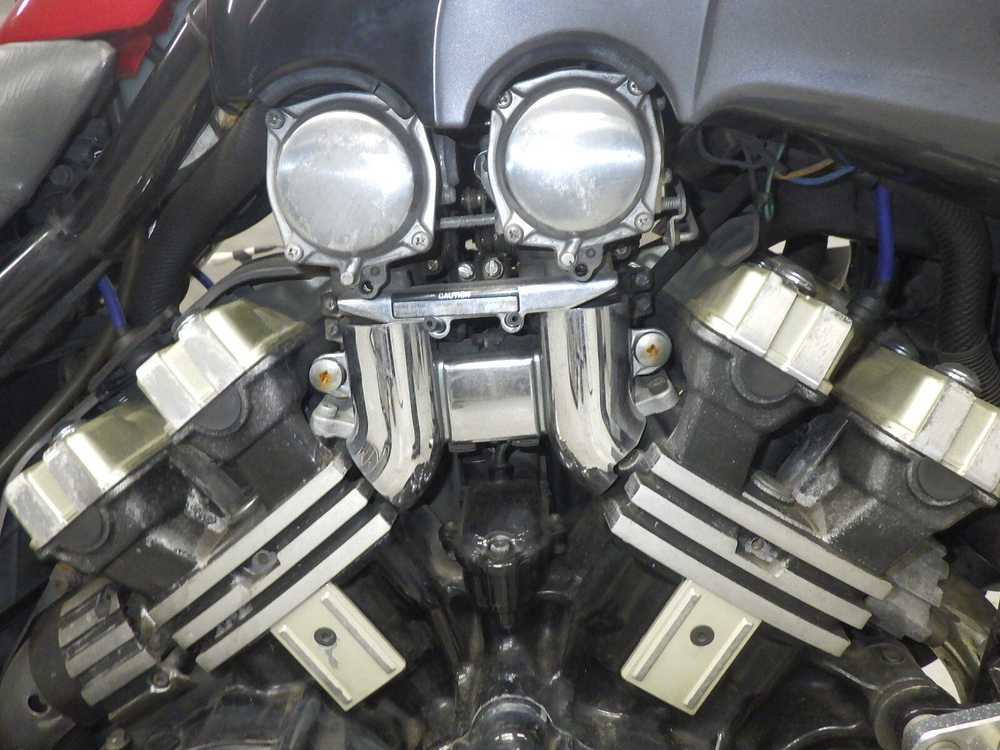 Yamaha V-Max 1200 030836