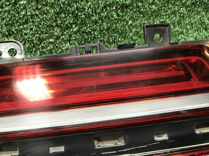 Фонарь левый внутренний Genesis GV80 (2020-2023)